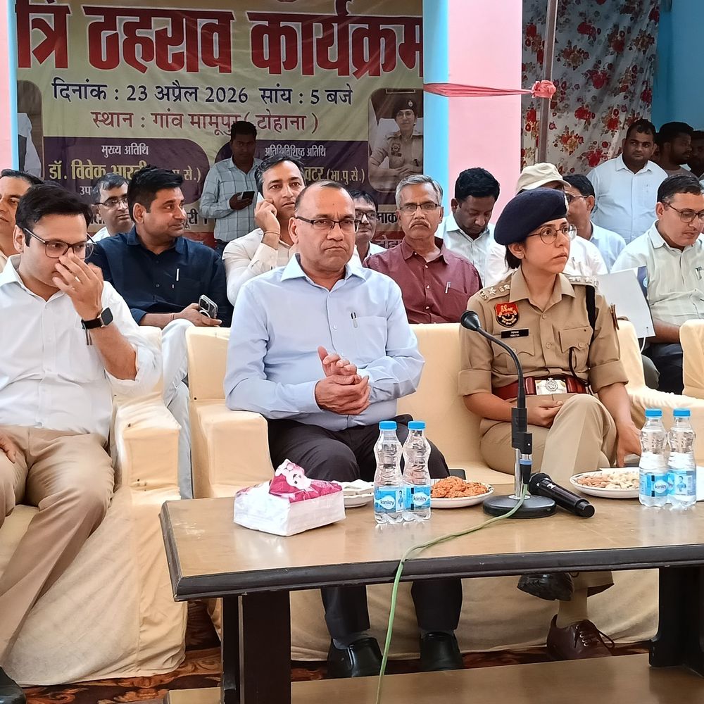 फतेहाबाद डीसी-एसपी ने सुनी ग्रामीणों की समस्याएं:अफसरों को दिए तुरंत निस्तारण के आदेश, पेंशन, राशन कार्ड, परिवार पहचान पत्र जुड़ी समस्याएं आई