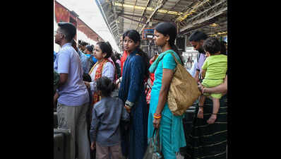 Migrants Race Home to Protect Vote | Delhi News