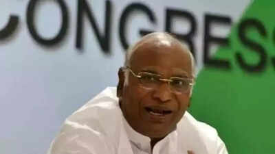 Sonia Gandhi: ‘Sonia Gandhi takes our decisions’: Kharge on speculations over change of CM in Karnataka | India News