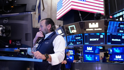 US stock markets today (April 30, 2026): Dow jumps 400 points as earnings cheer offsets oil swings; Alphabet rallies, Meta tumbles