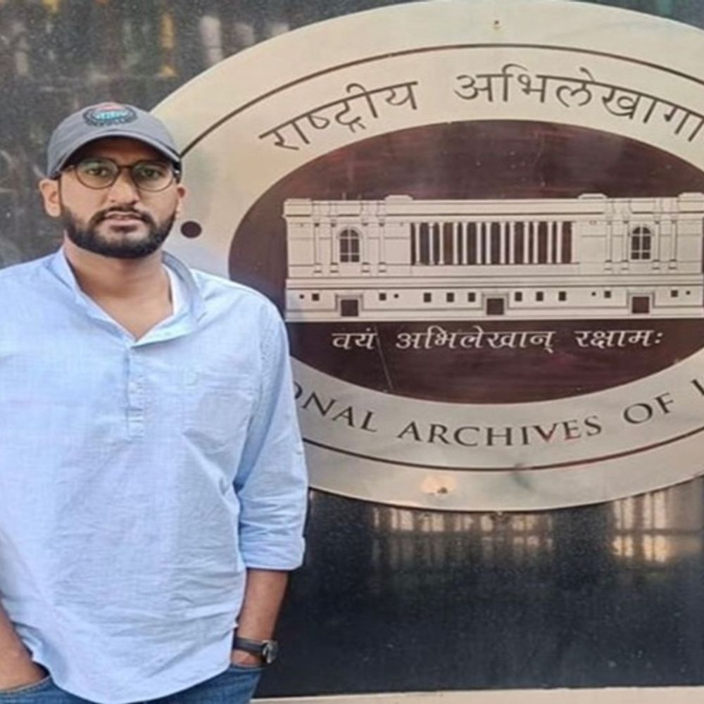 भिवानी के नरदेव बने राष्ट्रीय अभिलेखागार में सहायक पुरालेखपाल:पिता किसान तो मां गृहणी, CBLU इतिहास विभाग के रहे छात्र