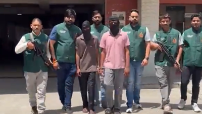 2 operatives linked to Pakistan-based ISI proxy arrested by Delhi Police; pistol, 2 mobile phones seized | Delhi News