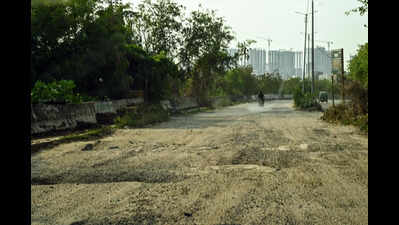 Yamuna Pushta road set for repairs to tackle airport traffic | Noida News