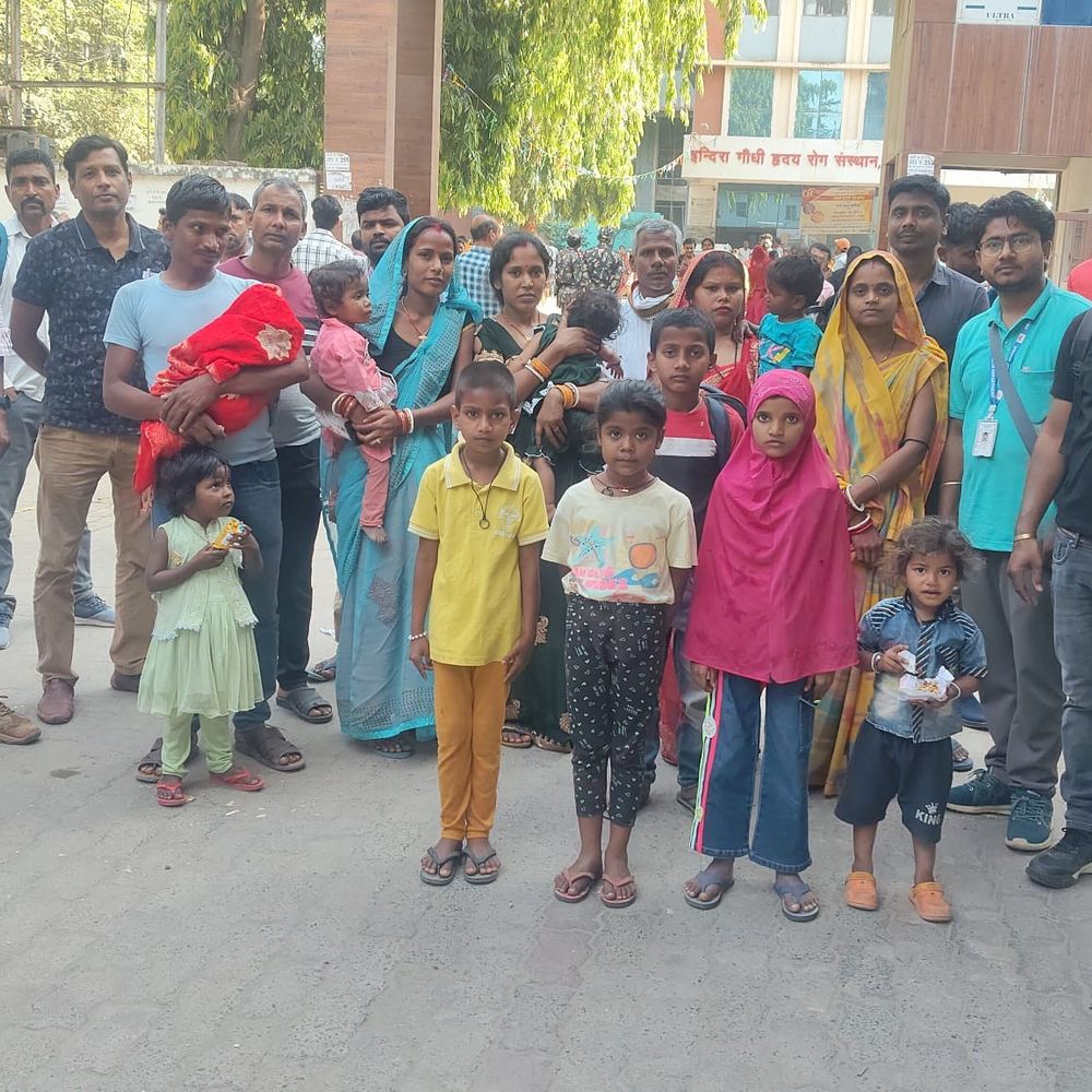 मधुबनी से 42 बच्चे पटना रवाना:मुख्यमंत्री बाल हृदय योजना के तहत मुफ्त इलाज मिलेगा