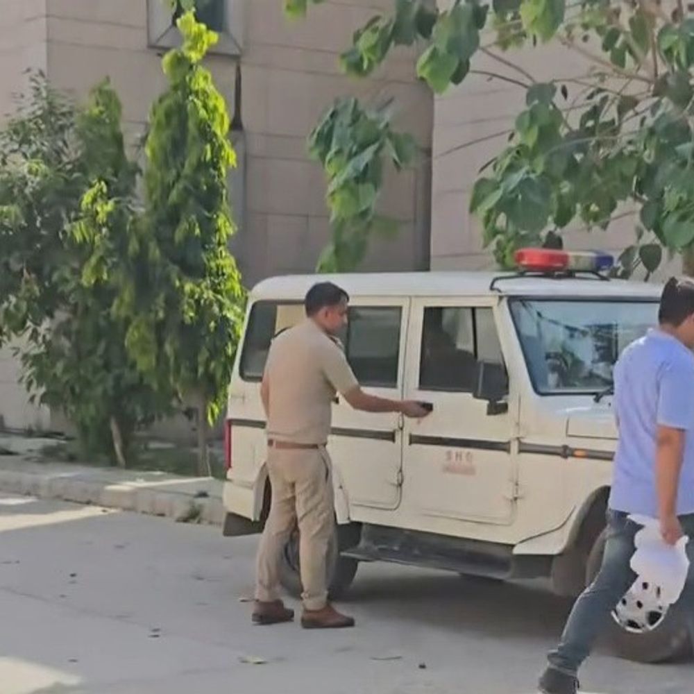 घरौंडा में ट्रक की टक्कर से कार ड्राइवर की मौत:पानीपत से रिश्तेदारी में आया था, तीन बेटियों को पिता, माता-पिता का हो चुका निधन