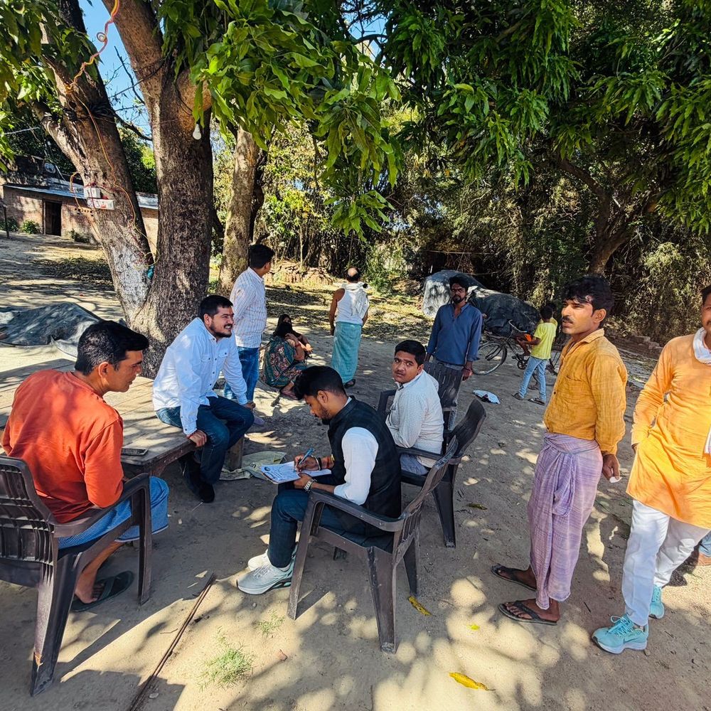 गोंडा में महंगी फीस और किताबों के खिलाफ अभियान:CM योगी को भेजे जा रहे पत्र,छात्र पंचायत का आंदोलन, फीस रेगुलेशन की मांग