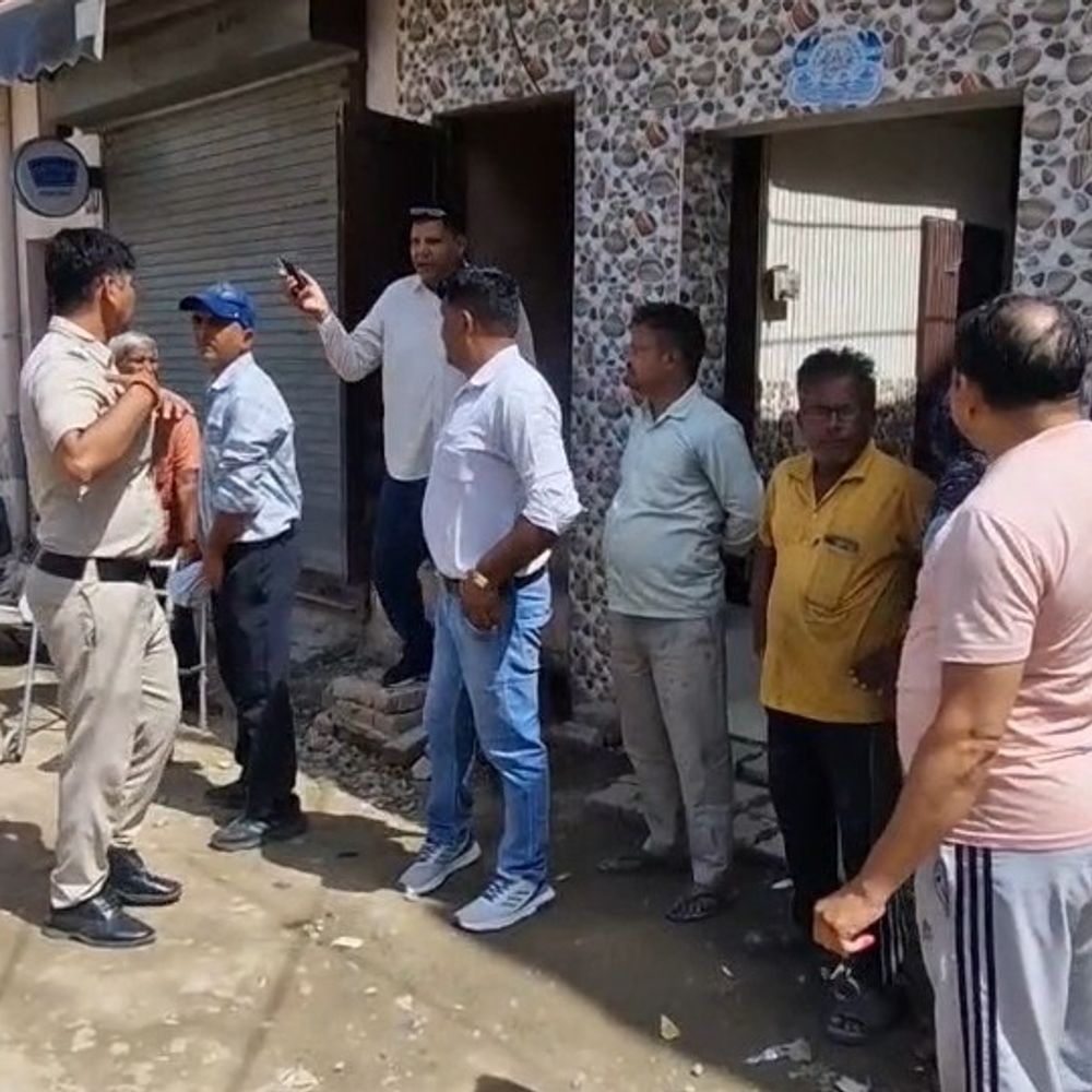 करनाल में जम्मू के युवक ने किया सुसाइड:महिला के साथ किराए पर रहता, फांसी पर लटका मिला, सुबह वापस लौटी तो हुआ खुलासा