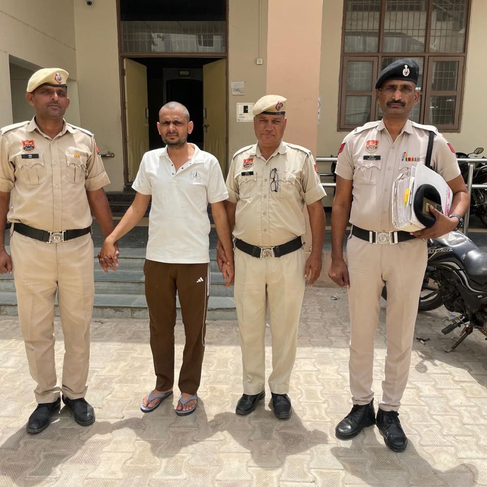 गुरुग्राम में ट्रक से माल चुराने वाले अरेस्ट:पलवल का रहने वाला, 40 मोबाइल फोन बरामद, पांच पहले ही पकड़े जा चुके