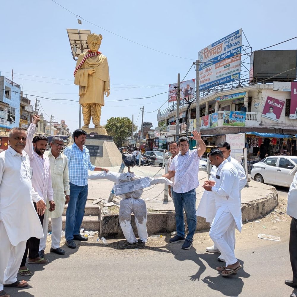 सिरसा में जजपा कार्यकर्ताओं का आक्रोश:हिसार की घटना पर सरकार को घेरा, बोले-हरियाणा को यूपी-बिहार जैसा नहीं बनने देंगे