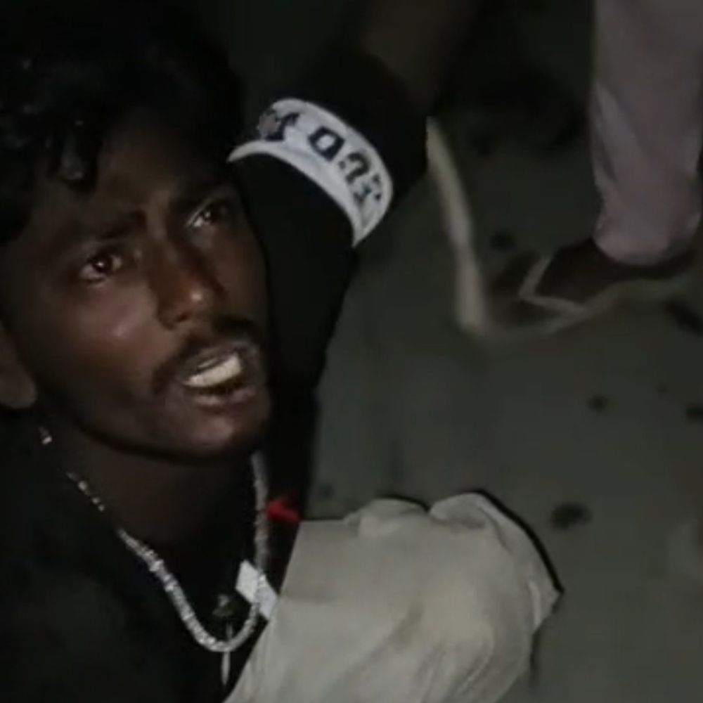 मोगा में केबल चोरी गिरोह के 2 सदस्य गिरफ्तार:किसानों और टोल कर्मियों ने दबोचा; सूचना देने के 2 घंटे के बाद पहुंची पुलिस