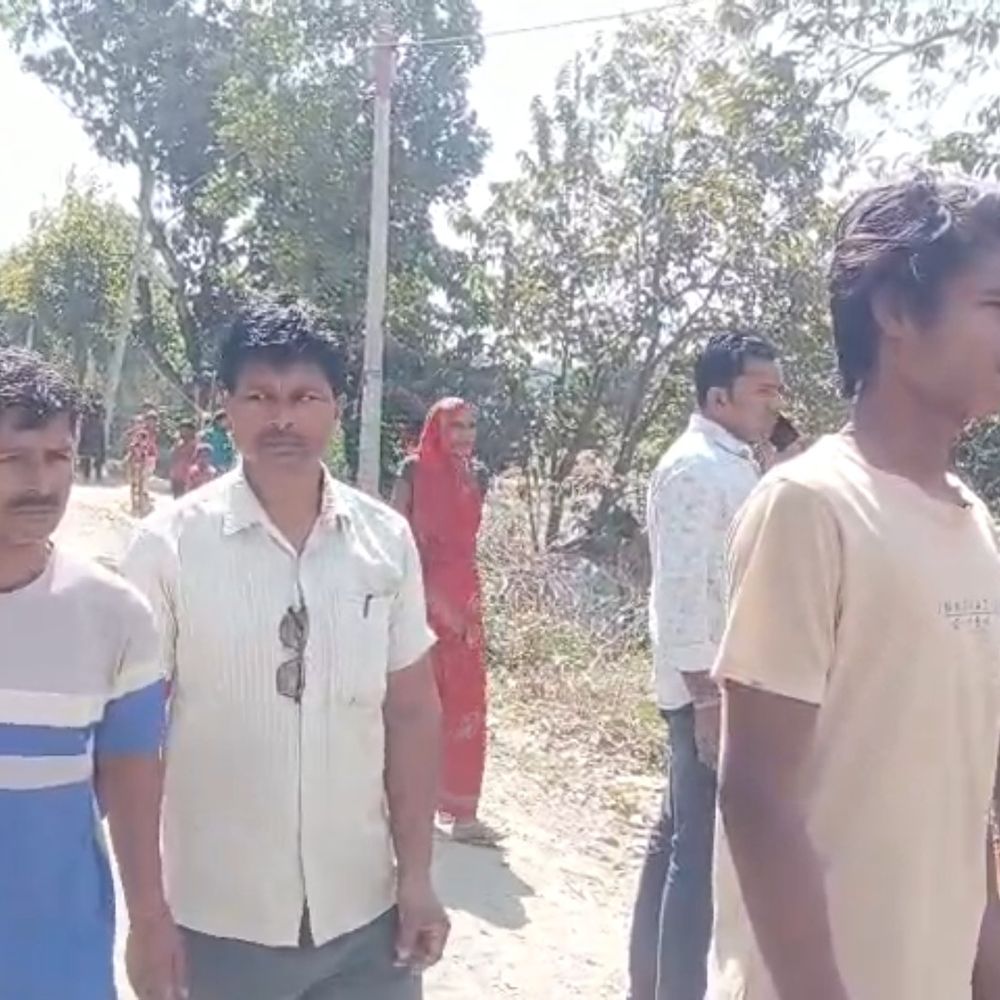 मधुबनी में 4 दिन से लापता युवक का शव मिला:सुनसान घर में क्षत-विक्षत पड़ा, परिजनों ने हत्या की आशंका जताई, जांच शुरू