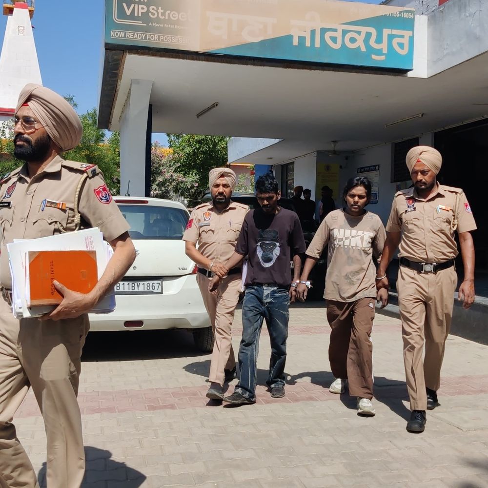 जीरकपुर में चोरी की स्कूटी बरामद:पुलिस ने 2 सगे भाइयों को पकड़ा, कोर्ट ने दोनों को न्यायिक हिरासत में भेजा