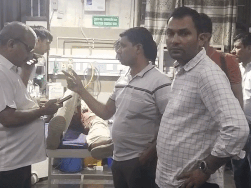 करनाल नहर पटरी पर पुलिस-बदमाश मुठभेड़ का मामला:गोवंश हत्या केस का आरोपी घायल,फायरिंग के बाद एक आरोपी पकड़ा गया, दूसरा अंधेरे में फरार