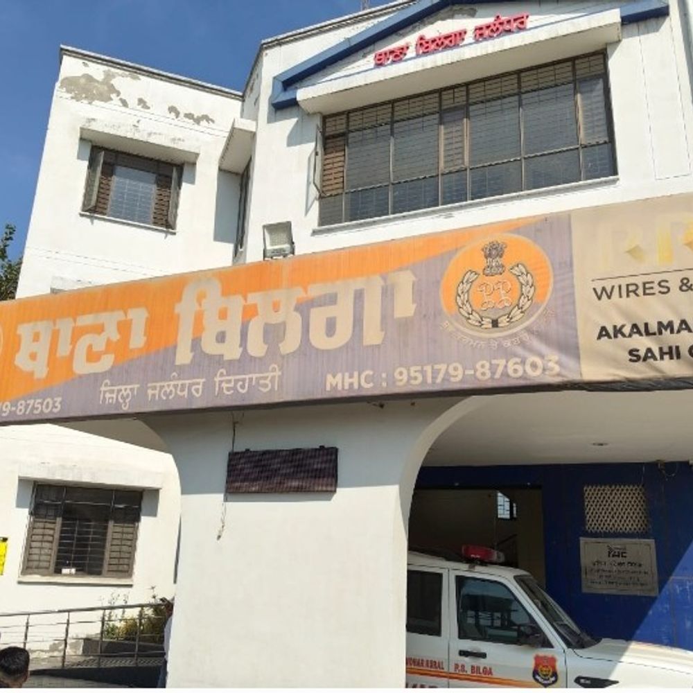 जालंधर में नशे के खिलाफ अभियान में तीन काबू:260 नशीली गोलियों के साथ दो पकड़े, महिला तस्कर से 55 बोतल अवैध शराब बरामद