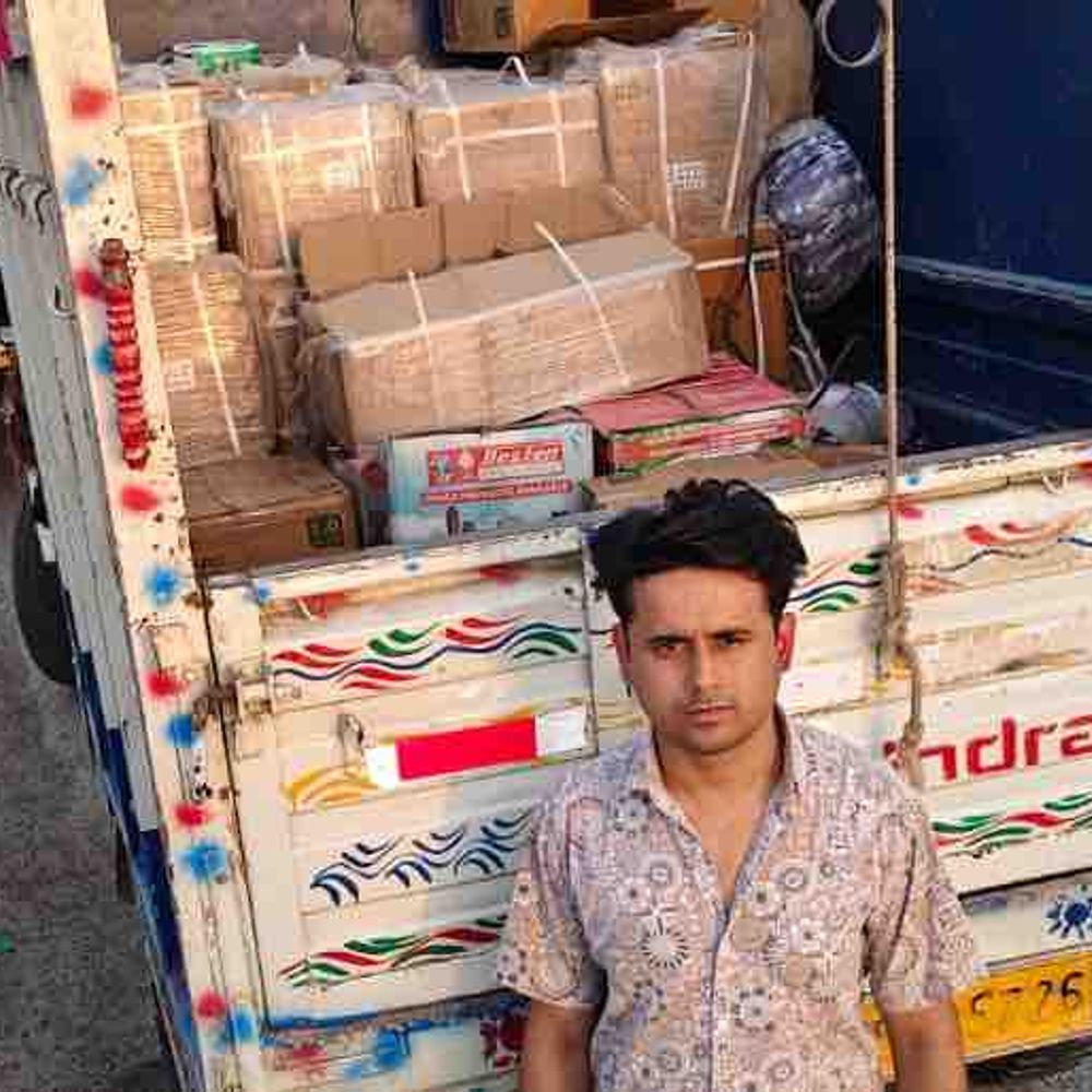 मोतिहारी में जहरीली शराब पीने से ट्रैक्टर चालक की मौत:बेटी ने हाल ही में मैट्रिक में 421 अंक पाए थे,छोटा बेटा बोला-शराब ने ली जान