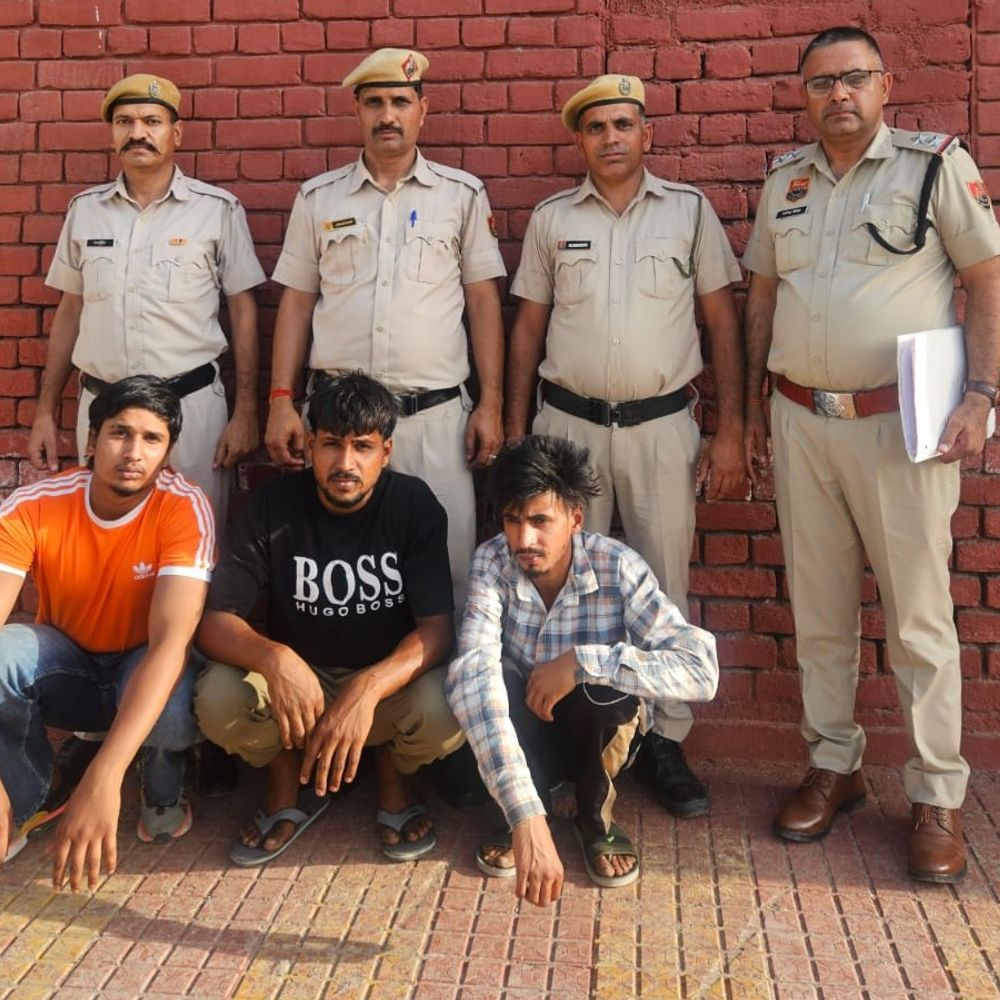 जींद में दुकानदार पर हमले के तीन आरोपी गिरफ्तार:धारदार हथियार से किया वार, शॉप में की तोड़फोड़, बाइक पर थे आए बदमाश