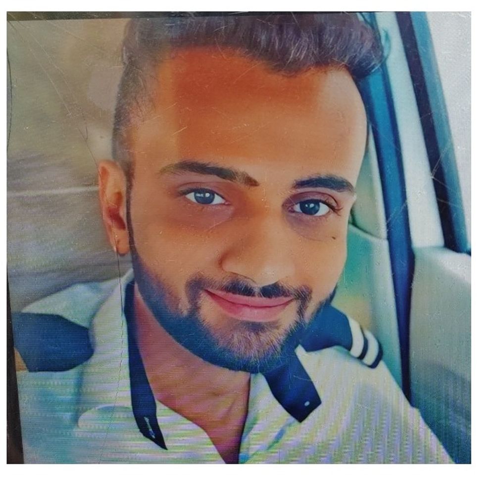 युवक ने गर्लफ्रेंड को वीडियो कॉल कर लगाई फांसी:फरीदाबाद में शादी से इनकार करने पर उठाया कदम; दोस्तों को फंदे पर लटका मिला