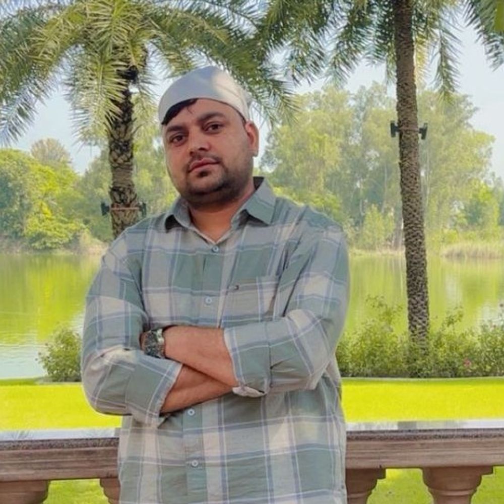 हांसी में 2 बच्चों के पिता की मौत:कार को ट्रैक्टर ने मारी टक्कर, एक बच्चा घायल, पीलिया देकर लौट रहे थे