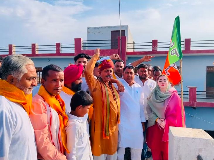 राष्ट्रसेवा संकल्प के साथ मनाया भाजपा का स्थापना दिवस:पहाड़ी क्षेत्र में विधायक नौक्षम चौधरी ने फहराया पार्टी का झंडा