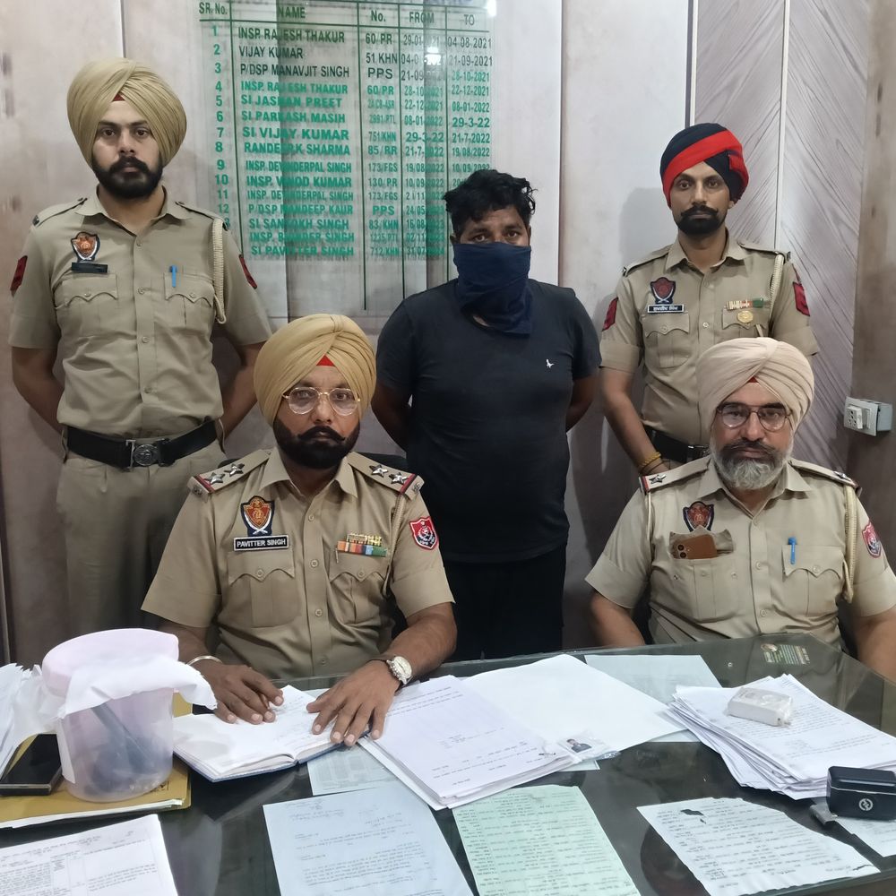 माछीवाड़ा में पंचायत सदस्य पर फायरिंग का आरोपी गिरफ्तार:एक पिस्तौल और 8 जिंदा कारतूस बरामद, अवैध हथियार नेटवर्क की जांच जारी