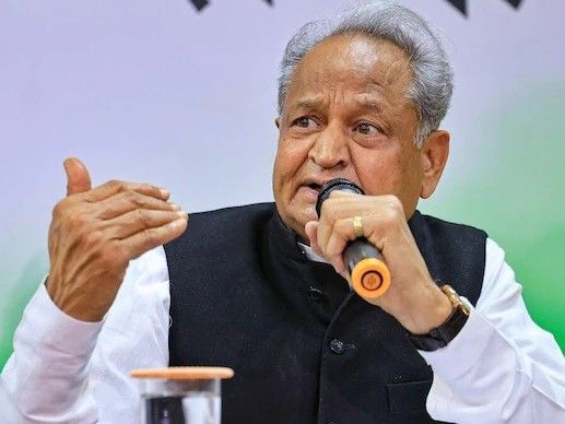 गहलोत बोले-मोदी पर ट्रंप के कमेंट‌ से शर्म आती है:लोग चुप्पी तोड़ें,सही को सही गलत को गलत नहीं कहेंगे तो देश का नुकसान होगा