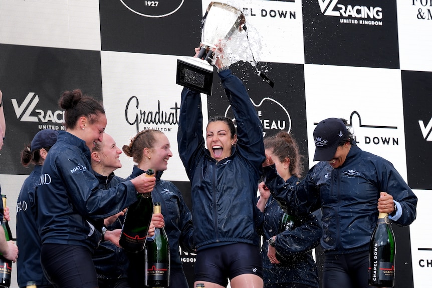 Australia’s Annie Anezakis helps Oxford defeat Cambridge in women’s Boat Race