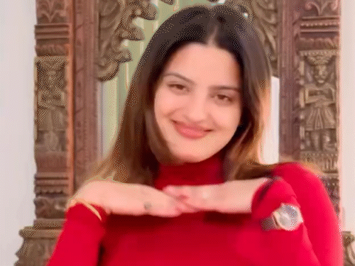 हरियाणवी एक्ट्रेस दिव्यांका सिरोही का निधन:यूपी में घर पर हार्ट अटैक आया; मासूम शर्मा के साथ भी काम कर चुकीं