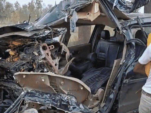 2 बच्चों का अपहरण करने वाले 4 बदमाशों का एक्सीडेंट:3 की मौत, चौथा घायल, बच्चे सुरक्षित; गुरुग्राम से पिता का भी किया था अपहरण