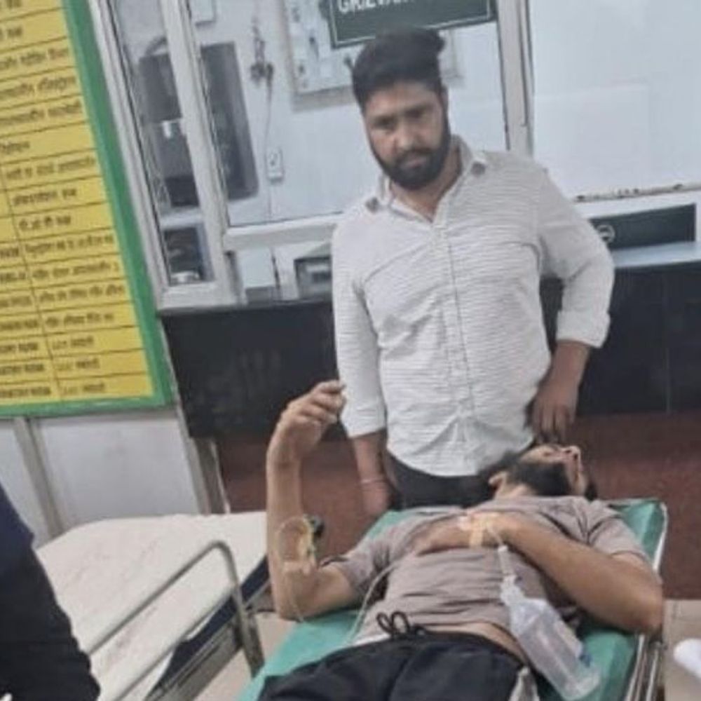 चंडीगढ़ में PU का छात्र तीसरी मंजिल से गिरा:खाना खाकर हॉस्टल की बालकनी में खड़ा था, अचानक बैलेंस बिगड़ा; पुलिस CCTV खंगाल रही