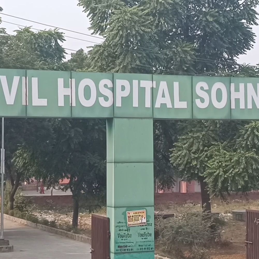 सोहना घाटी में गिरी कार, एक युवक की मौत:3 दोस्त गंभीर घायल, राजस्थान में समारोह से लौट रहे थे