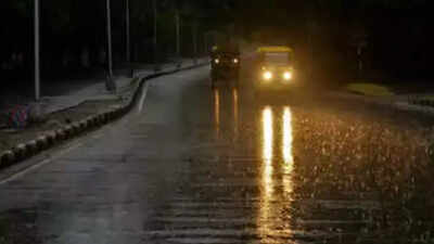 Rain lashes Delhi-NCR, IMD issues yellow alert for 2 days | Delhi News