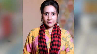 Tamil Nadu Polls: DMK leader Dhivya Sathyaraj says TVK supporters hurled slippers at her during election campaign in Chennai | Chennai News