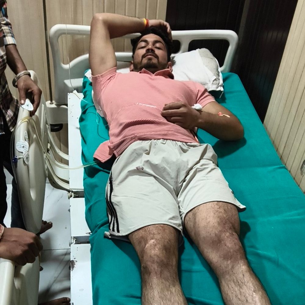 पलवल में शादी समारोह में बदमाशों का कोहराम:मेहंदी के रस्म में ताबड़तोड़ की फायरिंग, दुल्हन के भाई को लगी गोली, मची भगदड़