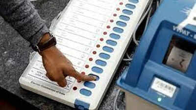 EVM malfunction halts polling for over two hours at Choolaimedu booth in Chennai | Chennai News