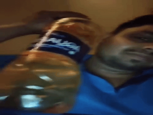 गुरुग्राम में थाने के बाहर सुसाइड से पहले बनाया वीडियो:गर्लफ्रेंड पर धोखा देने का आरोप, नशे की गोली और पेट्रोल लेकर पहुंचा था