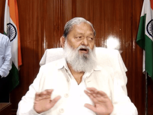 बिजली के 8200 करोड़ बकाया वसूली पर विज का एक्शन:15 दिनों में नोटिस के निर्देश; बोले- ये लास्ट चांस, गर्मी के लिए हम तैयार