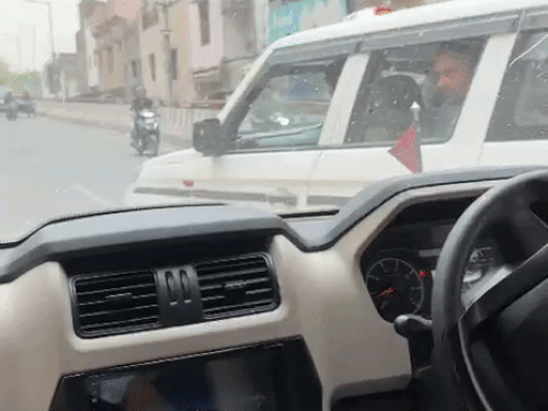 पूर्व डिप्टी CM का काफिला रोकने पर बढ़ी कंट्रोवर्सी:दुष्यंत चौटाला बोले- वैपन दिखाकर धमकाया, शिकायत दी; CIA इंचार्ज ने दोनों भाइयों को बनाया आरोपी