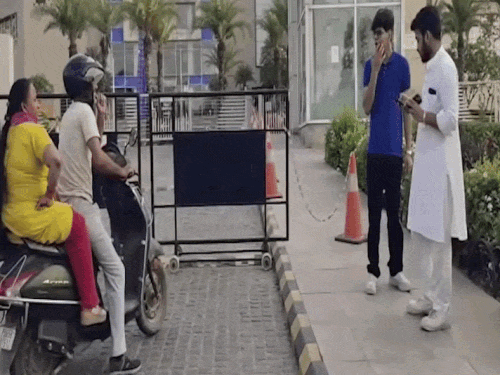 वीआर पंजाब मॉल पर लगा ताला:भूकंप से बिल्डिंग को नुकसान होने का संदेह, दोबारा कब खुलेगा साफ नहीं; पब्लिक नोटिस चिपकाया