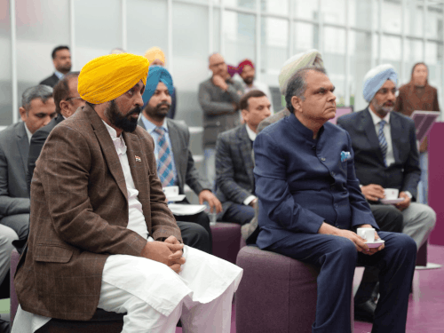 मोहाली में अनुसंधान एवं विकास केंद्र बनाने की तैयारी:नीदरलैंड के NXP सेमीकंडक्टर्स से मिले पंजाब CM; निवेश करने का दिया न्योता