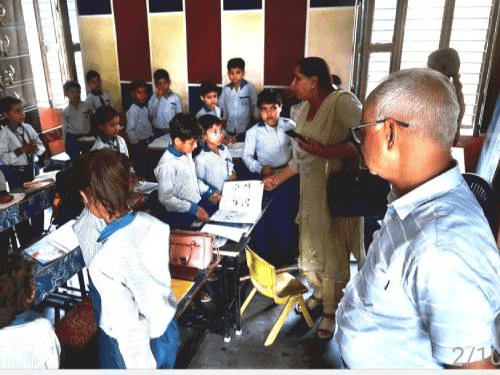 पानीपत में मंदिर में चलता मिला स्कूल:BEO की रेड में खुलासा, अधिकांश किड्सजी के पास वैध मान्यता भी नहीं