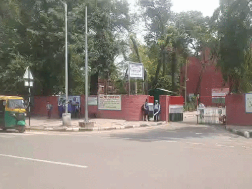 चंडीगढ़ सरकारी स्कूल की 24 महिला स्टाफ से छेडछाड़:शिकायत के बावजूद कार्रवाई नहीं,बदसलूकी और डराने-धमकाने का भी आरोप,अलग कमेटी बनने पर उठे सवाल