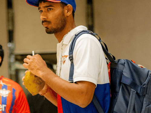 लखनऊ की टीम वीरवार रात चंडीगढ़ पहुंची:मैदान में करेगी प्रैक्टिस, पंजाब आज शाम पहुंचेगी मोहाली सोमवार शाम 7:30 मुकाबला