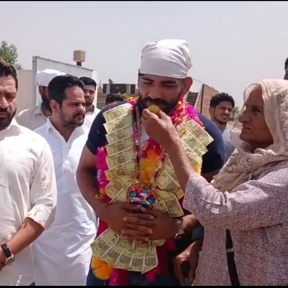 मानसा में पहलवान संदीप का भव्य स्वागत:बोले- 12 साल की उम्र से ओलंपिक सपना, 14 साल की मेहनत से जीता रजत पदक