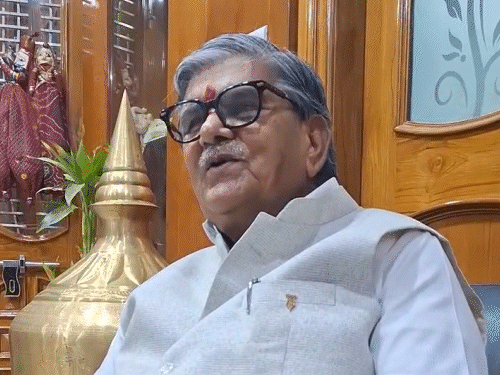 पंजाब में बेअदबी पर सख्त कानून लागू:गवर्नर ने बिल पर साइन किए, उम्रकैद तक सजा का प्रावधान