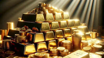 Gold, silver price prediction today: Will gold head to Rs 1.65 lakh/10 grams & silver rise to Rs 2.80 lakh/kg?