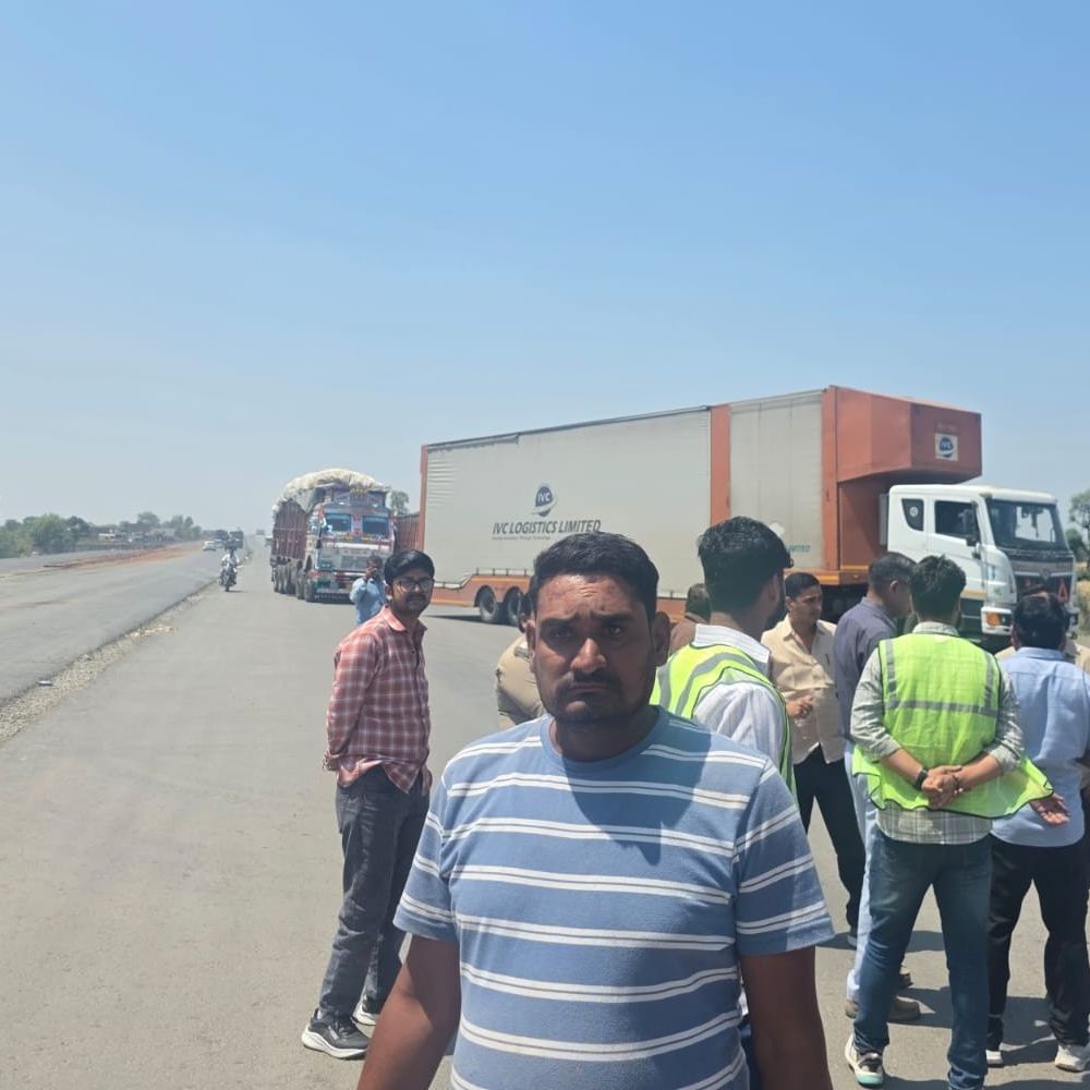 रविवार को लंबे जाम के बाद सोमवार को फिर चुनौती:बीहर नदी के पुल में दरार, 30 अप्रैल तक भारी वाहनों की एंट्री बैन