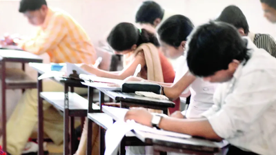 Making it to JEE (Advanced) is tougher than ever; general cut-off at record 93.4 percentile | Delhi News