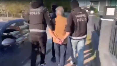 Salim Dola: Dawood Ibrahim aide Salim Dola deported to India, lands at Delhi airport under tight security on special aircraft | Delhi News