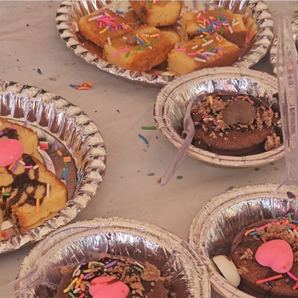 झज्जर के स्कूल में फूड फेस्टिवल आयोजित:छात्रों ने लगाए 35 से अधिक स्टॉल; बच्चों ने खुद बनाए व्यंजन, खुद ही बेचे