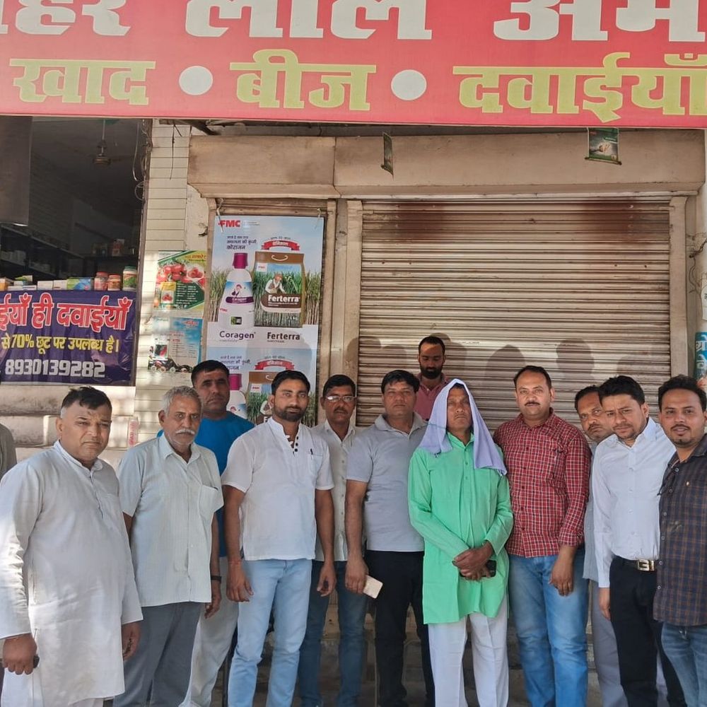 हरियाणा में खाद-बीज डीलरों की हड़ताल:सोनीपत में दुकानें बंद; टैगिंग और मार्जिन बढ़ाने की मांग, सैंपलिंग नियमों के विरोध में प्रोटेस्ट